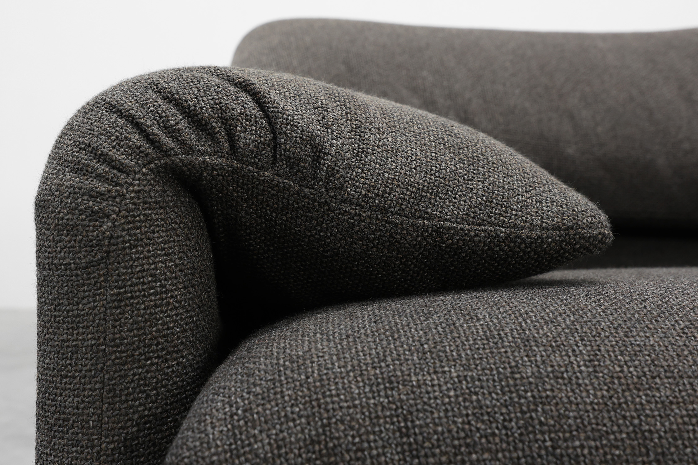 Set of Cassina 2‑Seat and 3-seat Maralunga Sofas by Vico Magistretti, Italy, 1990 thumbnail